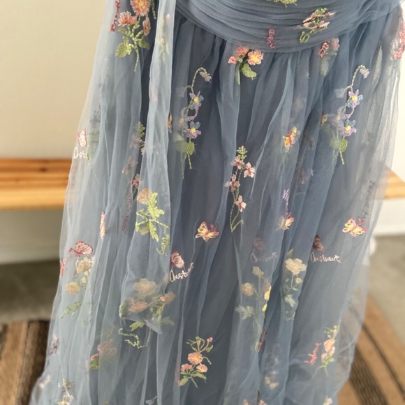 Embroidered Floral prom dress - Picture 6 of 9